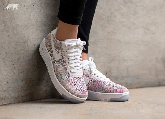 http://shoesland.ua/catalog/air-force/