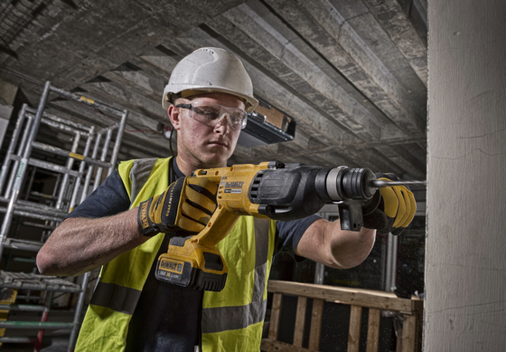 Профессиональный электроинструмент DeWALT
