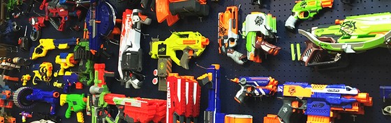 Детское оружие и бластеры Nerf