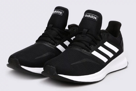 кроссовки Adidas