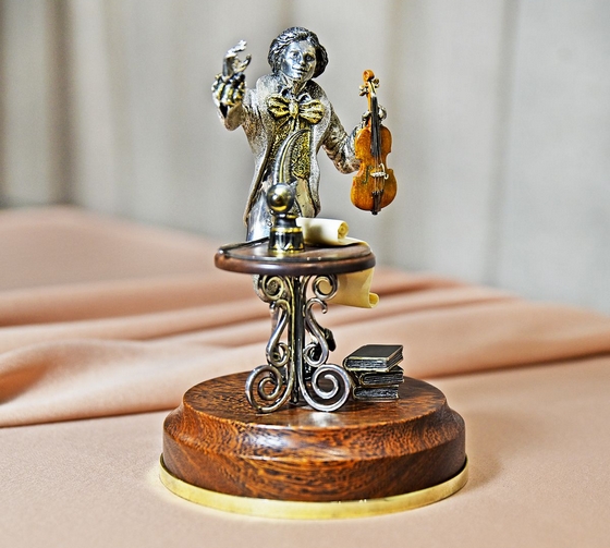 Статуэтка из золота и серебра Скрипач от Art Vivace