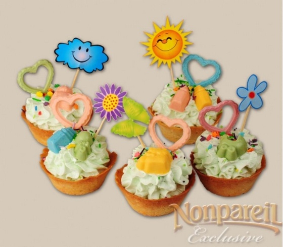 Корзинки с творожным кремом и пюре из киви