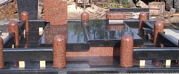 памятника из гранита